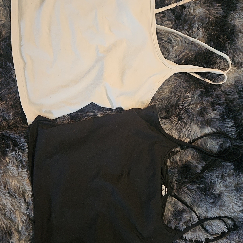 Women's Black and White Camisole Tops Under Armour Crop With Built In Bra